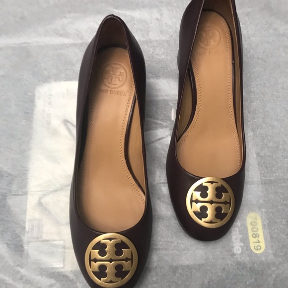 TORY BURCH WOMEN BLOCK SHOES. EXCELLENT DESIGN FOR CLASSY LOOKS, NEVER WORN.CUTE - Picture 4 of 10